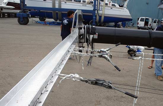 Nance and Underwood Installs Yacht Mast with Custom Buttbar